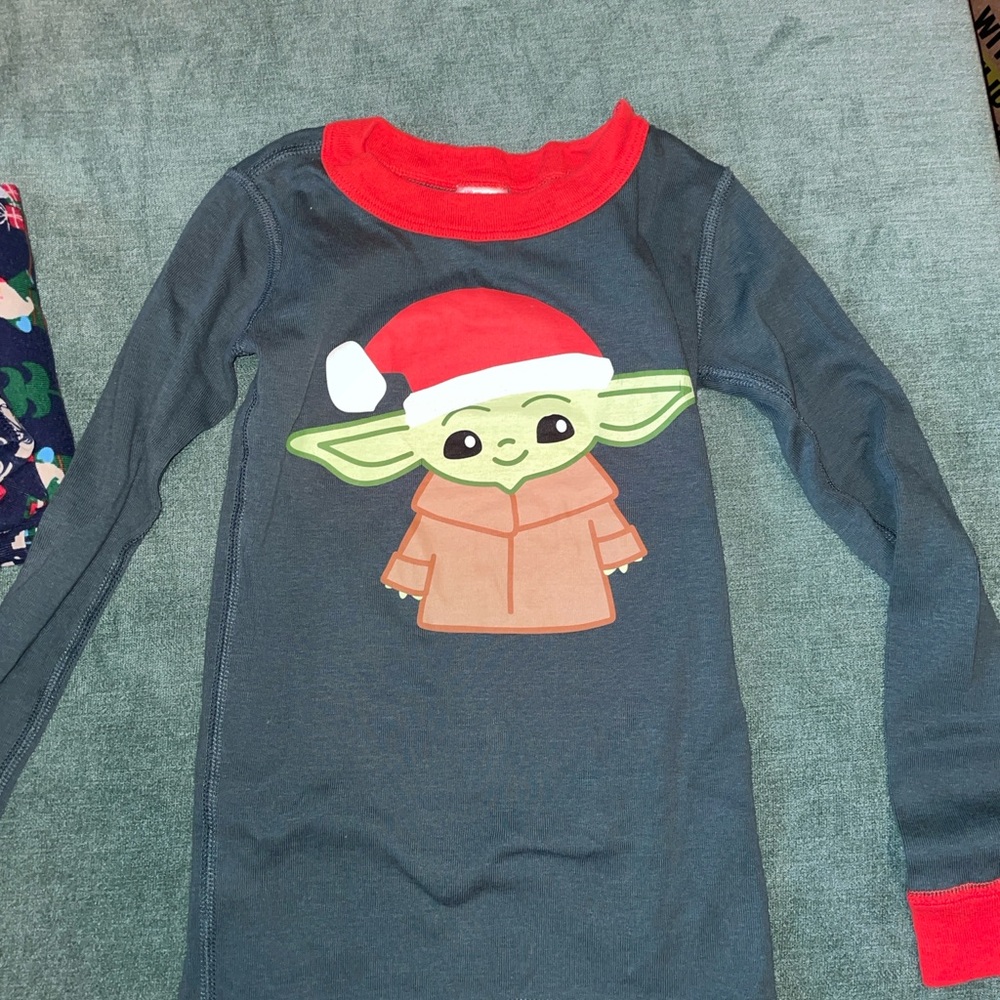 Hanna Andersson Gray and Red Kids Pajama Set